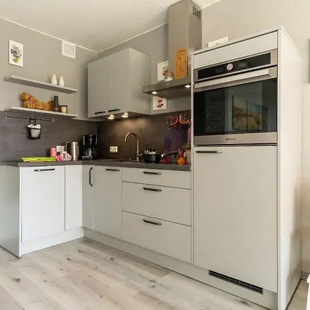 Vier-jahreszeiten-haus-iii-wohnung-41 דירה